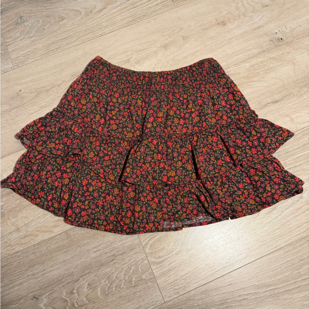 American Eagle Outfitters Floral Mini‎ Skirt - Red and Black